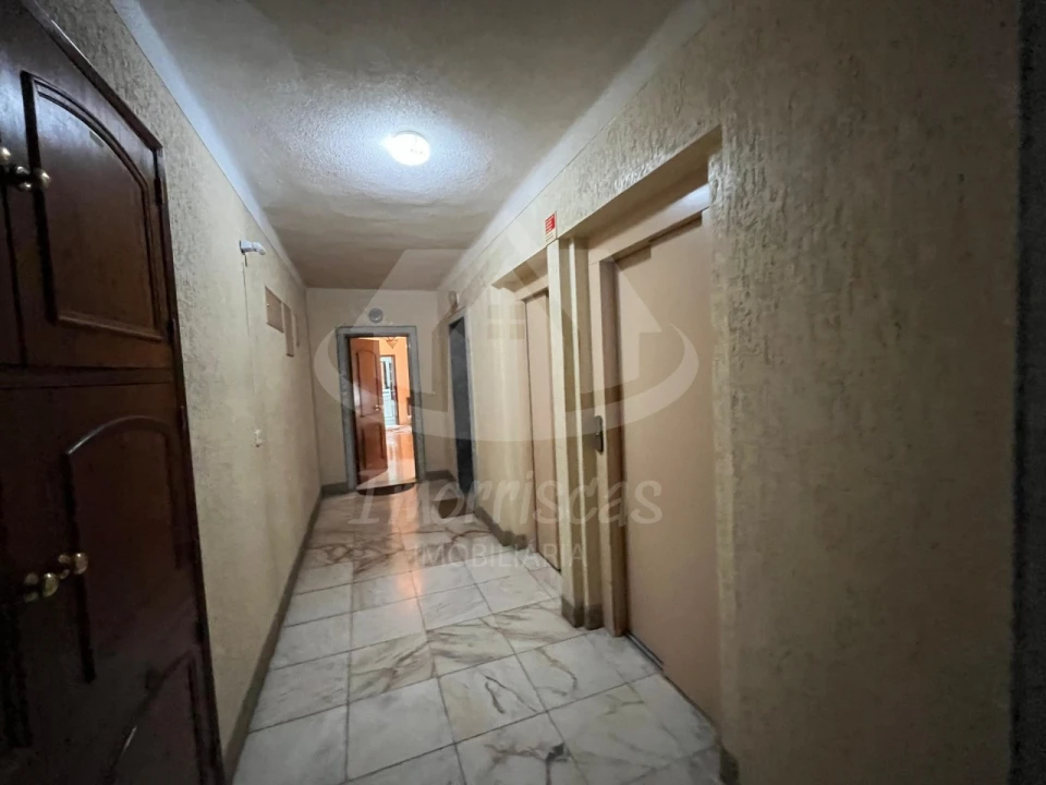 Apartamento T3 para Venda em Póvoa de Santa Iria e Forte da Casa Foto 27