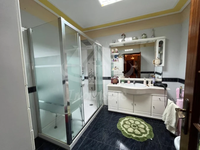 Apartamento T3 para Venda em Póvoa de Santa Iria e Forte da Casa Foto 16