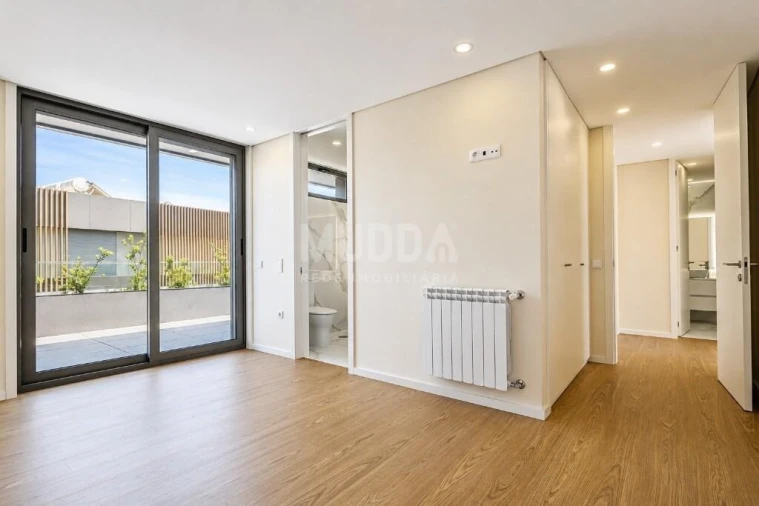 Apartamento T3 para Venda em Espinho Foto 3