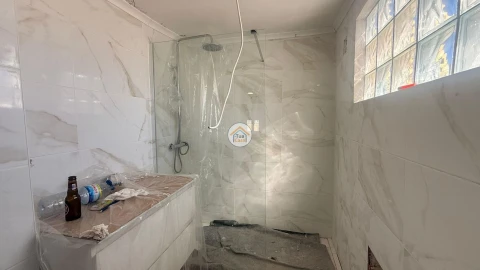 Moradia T2 para Venda em Quelfes