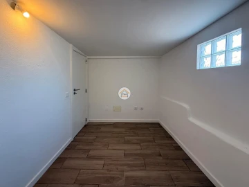 Moradia T2 para Venda em Quelfes