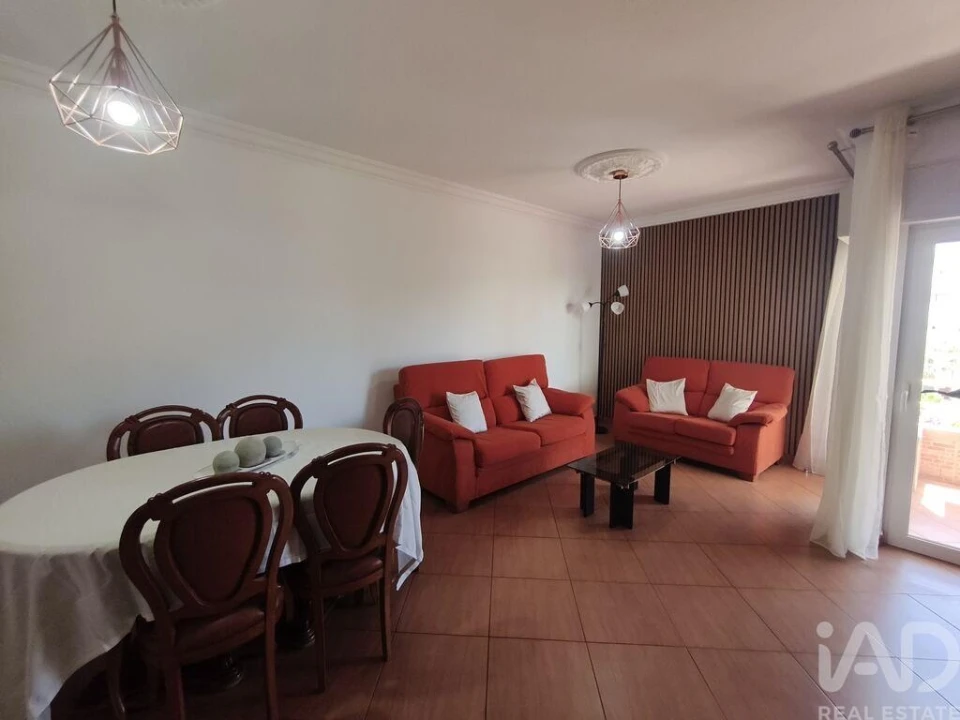 Apartamento T2 para Arrendamento em Quarteira Foto 3