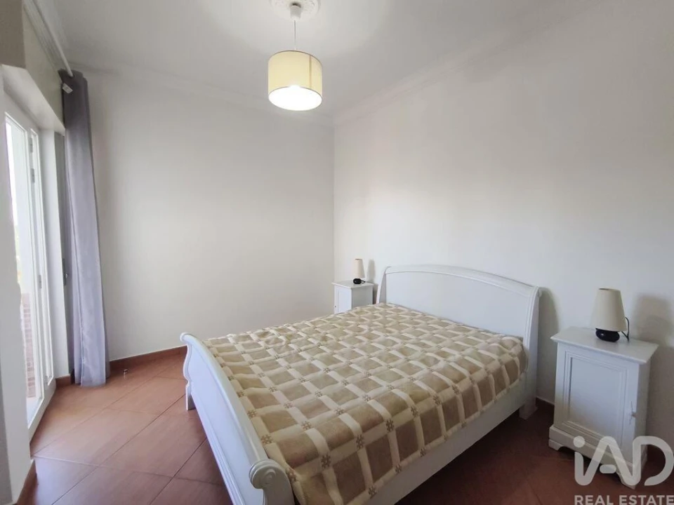 Apartamento T2 para Arrendamento em Quarteira Foto 12