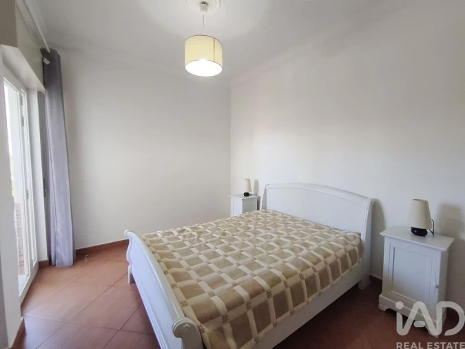 Apartamento T2 para Arrendamento em Quarteira Foto 12