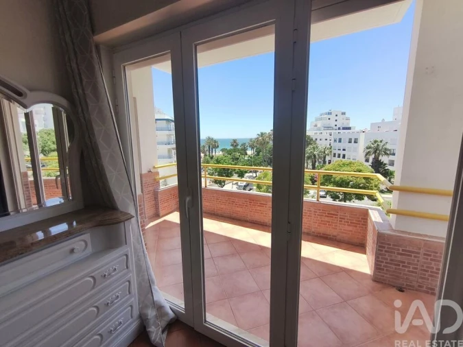 Apartamento T2 para Arrendamento em Quarteira Foto 10