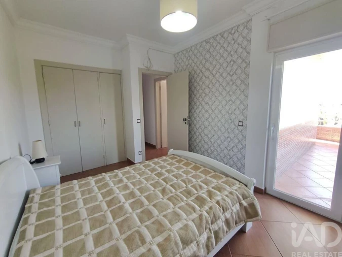 Apartamento T2 para Arrendamento em Quarteira Foto 13
