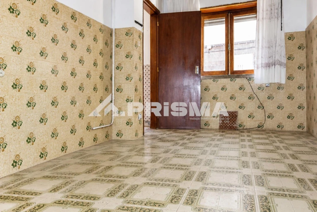 Moradia T1 para Venda em Alcains Foto 3