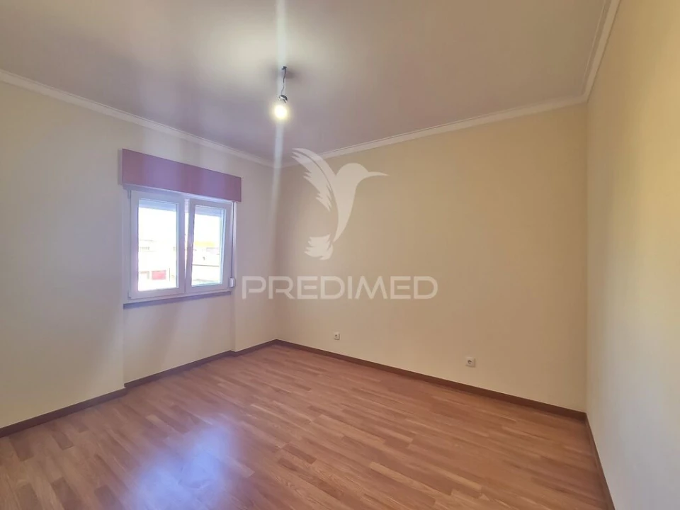 Apartamento T2 para Venda em Alfragide Foto 16