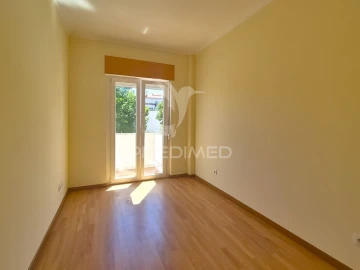 Apartamento T2 para Venda em Alfragide