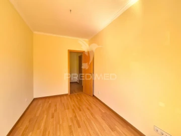 Apartamento T2 para Venda em Alfragide