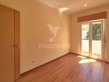 Apartamento T2 para Venda em Alfragide