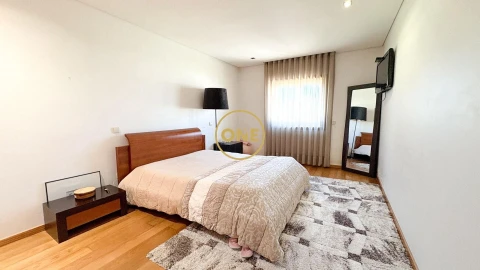 Moradia T4 para Venda em Estela