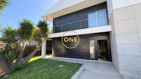 Moradia T4 para Venda em Estela