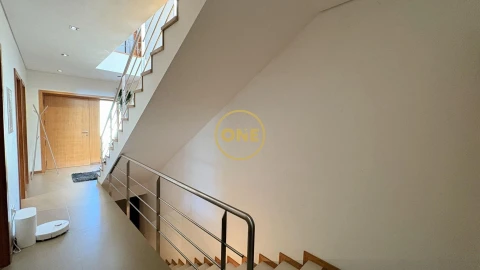 Moradia T4 para Venda em Estela