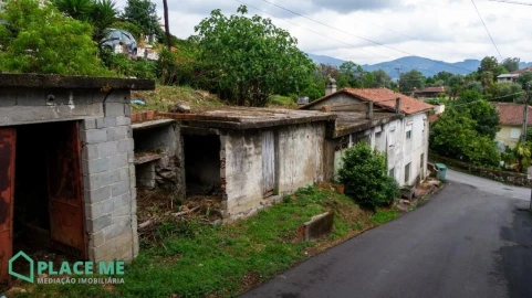 Moradia T5 para Venda em Oriz (Santa Marinha) e Oriz (São Miguel)