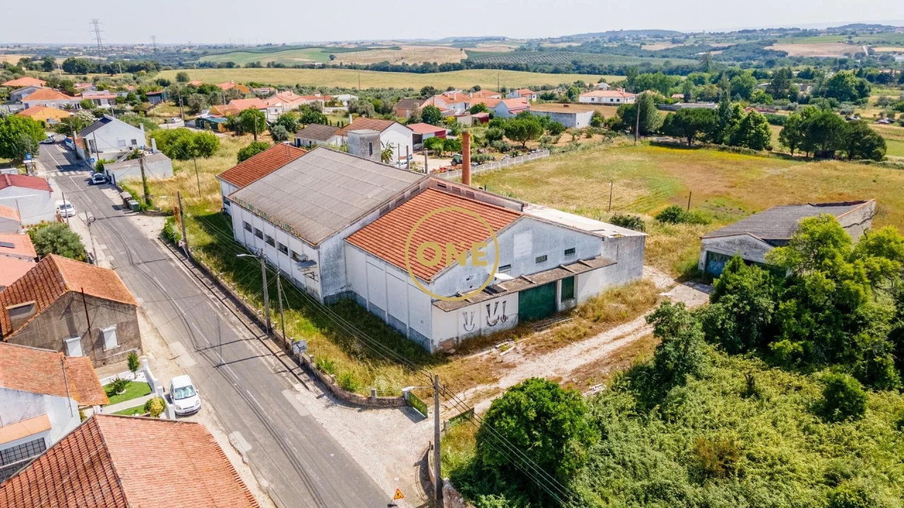 Armazém para Venda em Alcanhões Foto 2