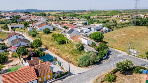 Armazém para Venda em Alcanhões