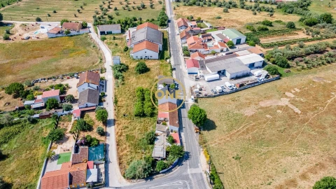 Armazém para Venda em Alcanhões