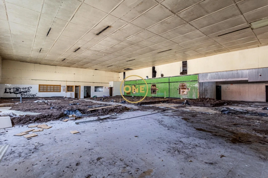 Armazém para Venda em Alcanhões Foto 17