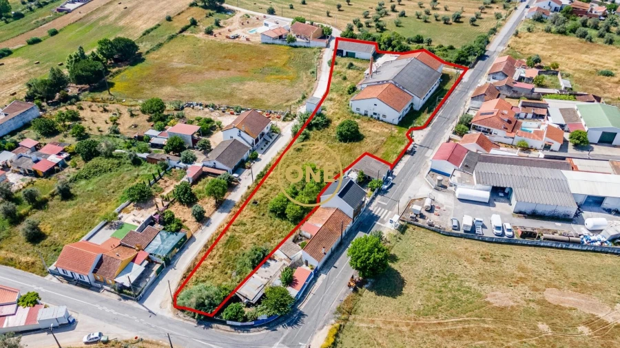 Armazém para Venda em Alcanhões
