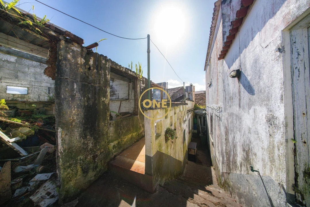 Moradia T4 para Venda em Fajã de Cima Foto 19