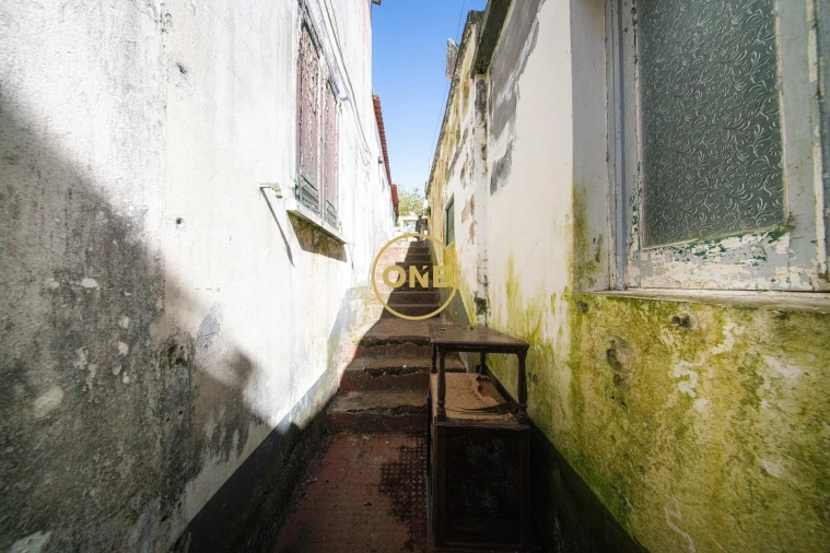Moradia T4 para Venda em Fajã de Cima Foto 18
