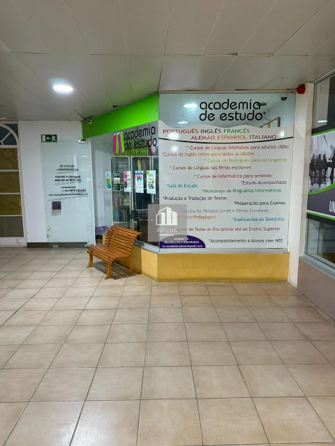 Loja para Venda em Costa da Caparica