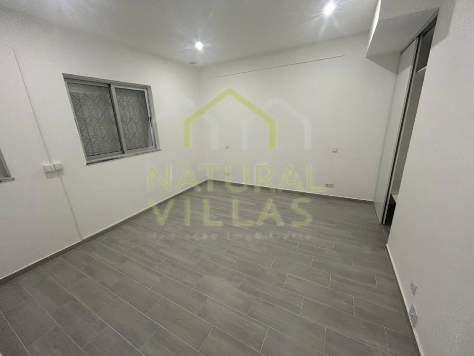 Apartamento T3 para Venda em Faro (Sé e São Pedro) Foto 7