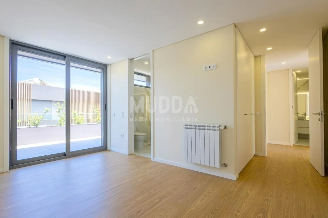 Apartamento T3 para Venda em Espinho Foto 9