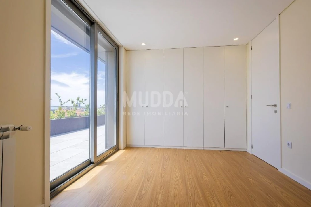 Apartamento T3 para Venda em Espinho Foto 13