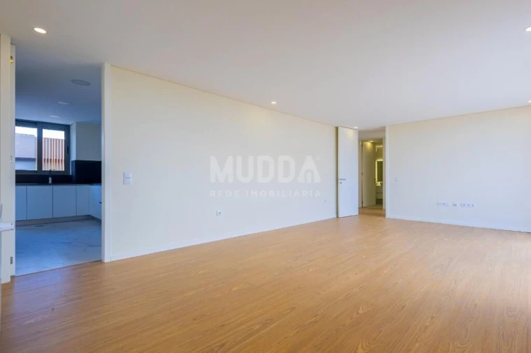 Apartamento T3 para Venda em Espinho Foto 18