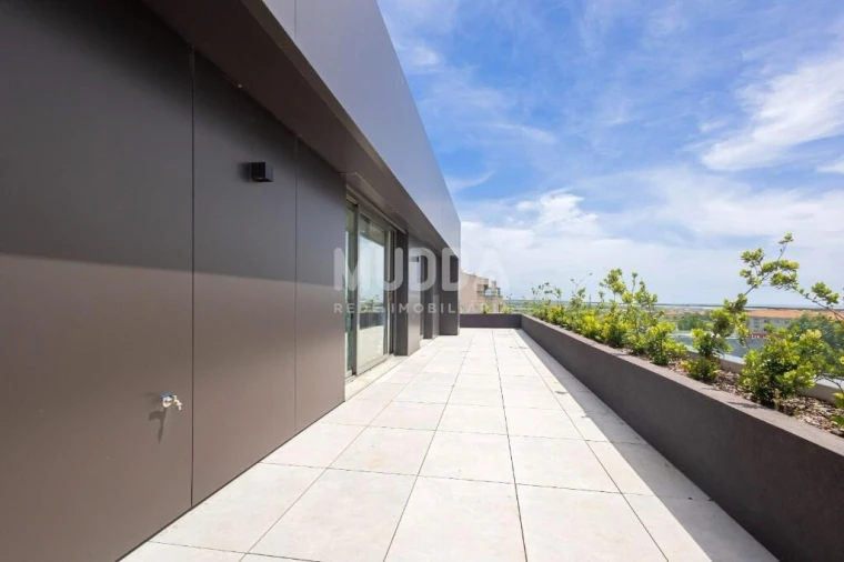 Apartamento T3 para Venda em Espinho Foto 27
