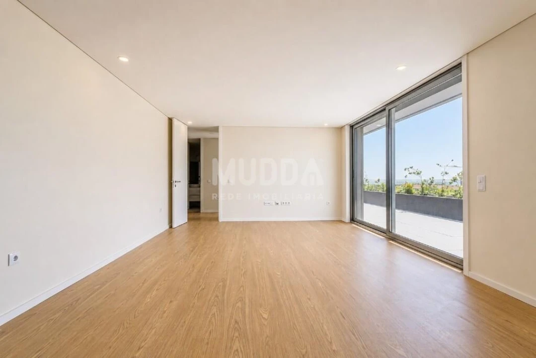 Apartamento T3 para Venda em Espinho Foto 1
