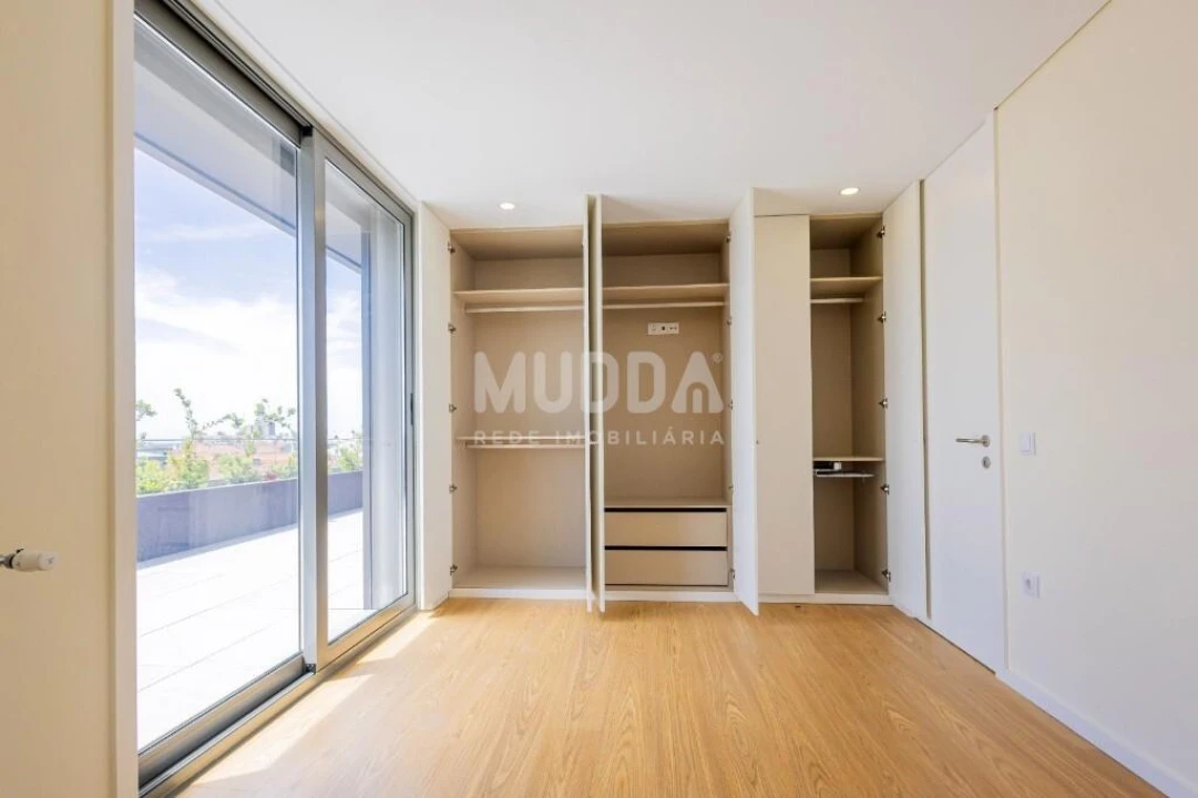 Apartamento T3 para Venda em Espinho Foto 14