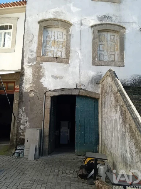 Moradia para Venda em Peso da Régua e Godim