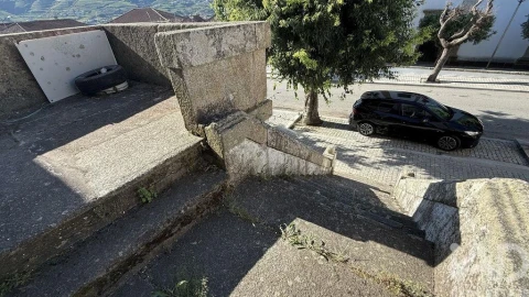 Moradia para Venda em Peso da Régua e Godim