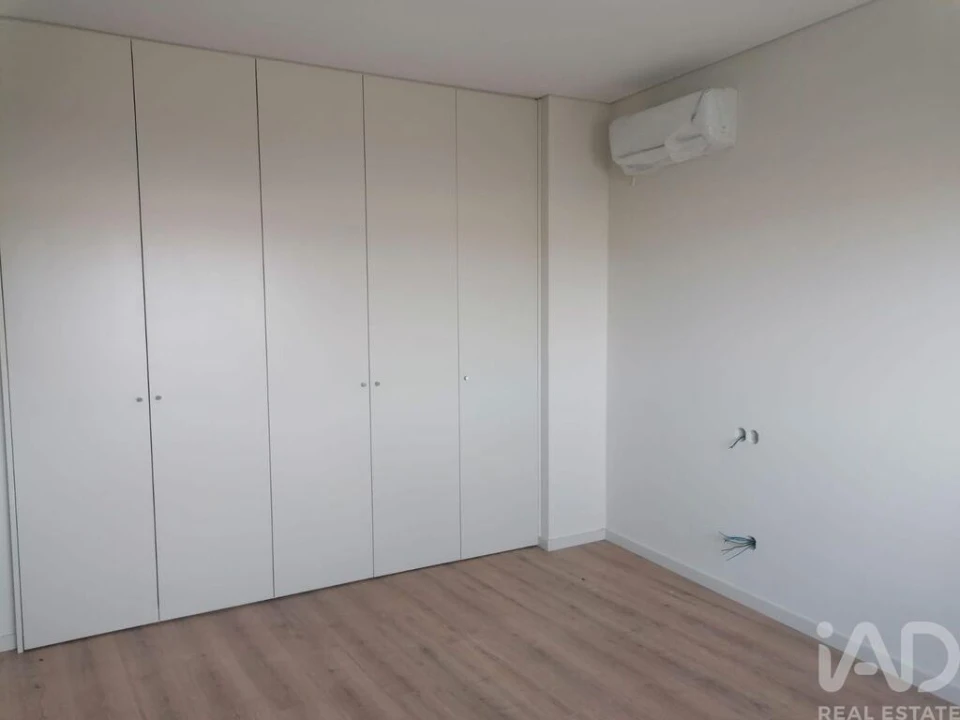 Apartamento T1 para Arrendamento em Alfena Foto 5