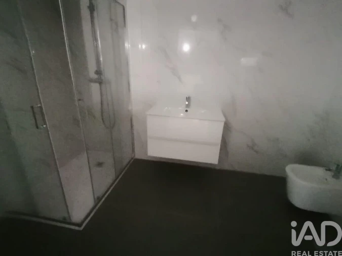 Apartamento T1 para Arrendamento em Alfena Foto 7