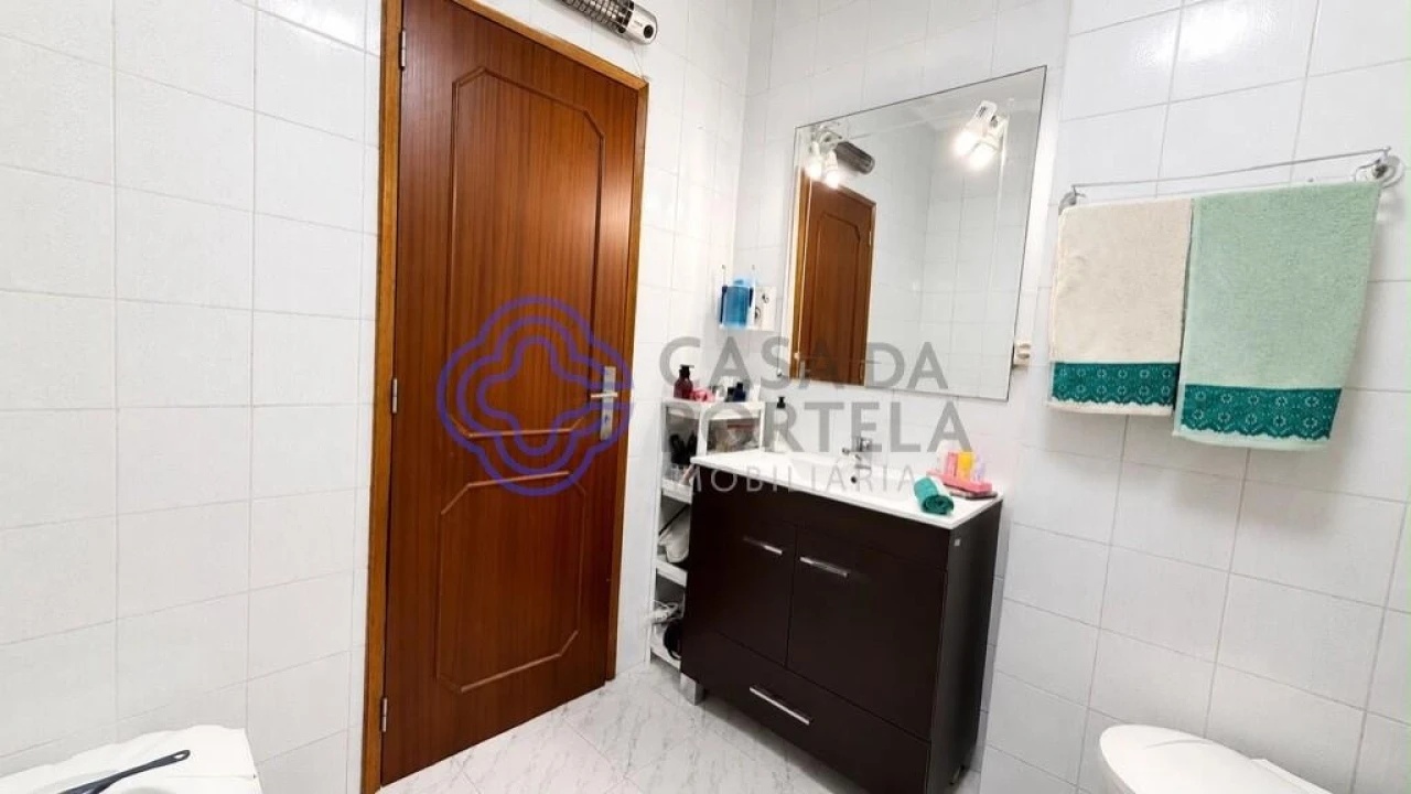 Apartamento T2 para Venda em Rio Tinto Foto 8