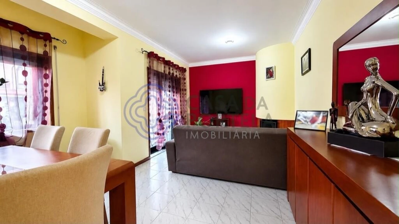 Apartamento T2 para Venda em Rio Tinto Foto 3