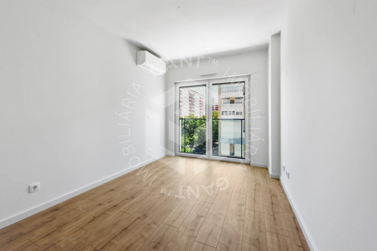 Apartamento T2 para Venda em Lumiar Foto 14