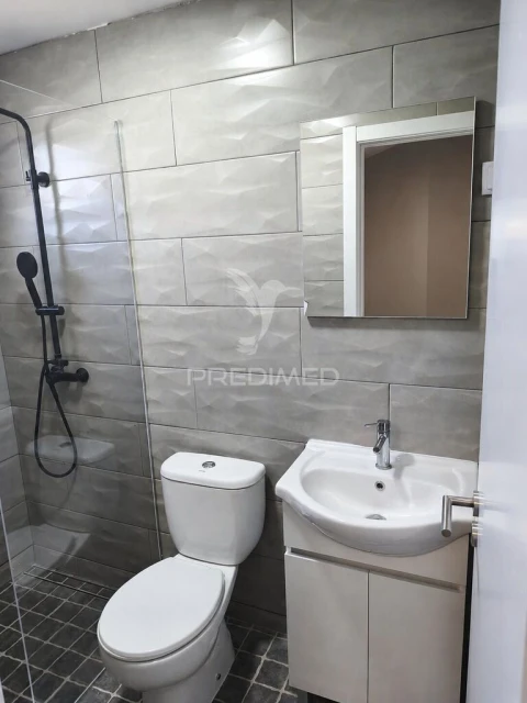 Apartamento T5 para Venda em São Lourenço de Mamporcão e São Bento de Ana Loura
