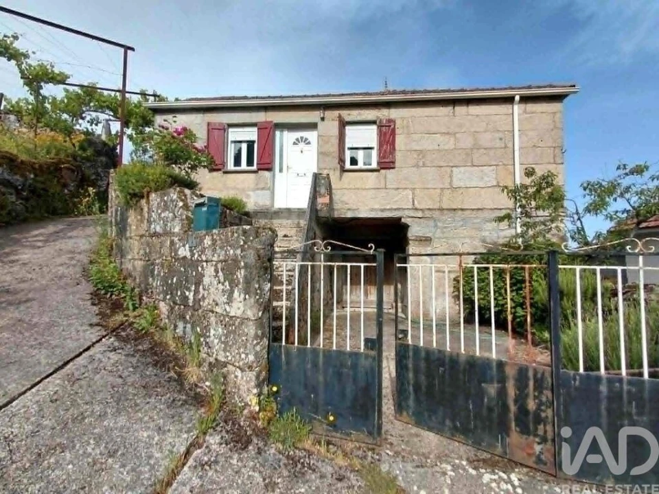 Moradia T2 para Venda em Parada do Monte e Cubalhão Foto 1