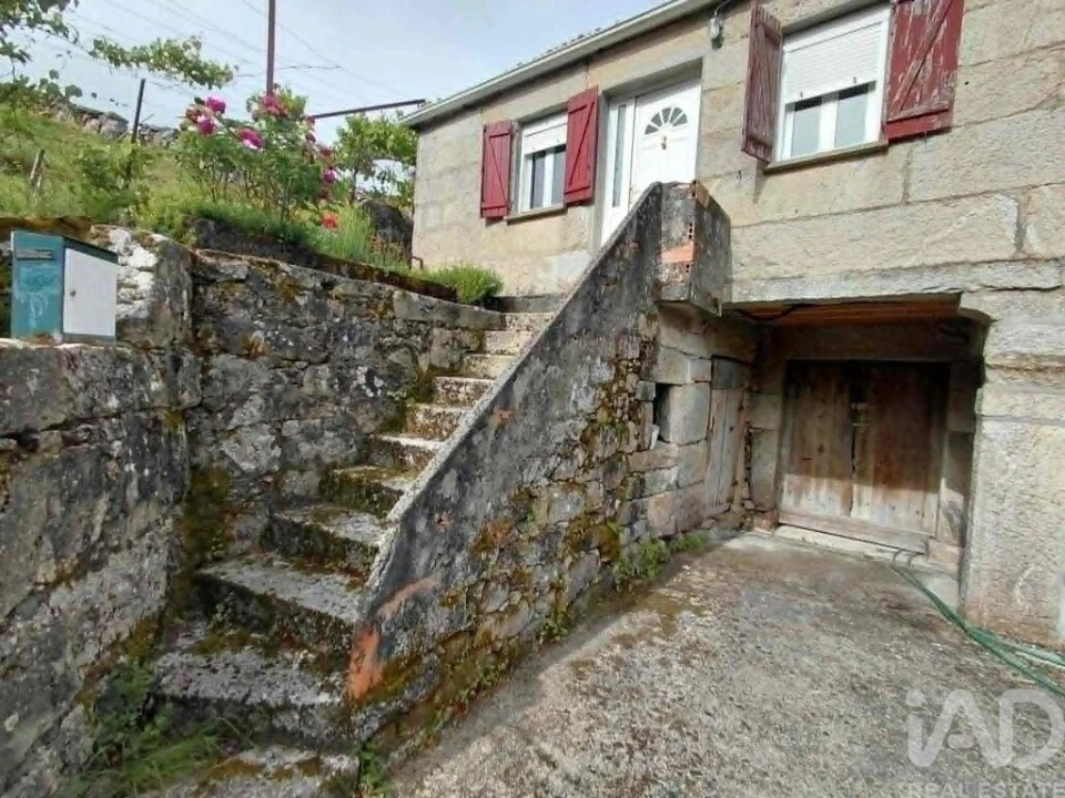 Moradia T2 para Venda em Parada do Monte e Cubalhão Foto 2