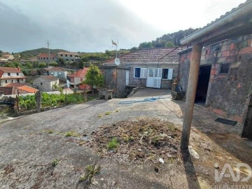 Moradia T2 para Venda em Parada do Monte e Cubalhão
