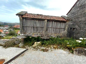Moradia T2 para Venda em Parada do Monte e Cubalhão