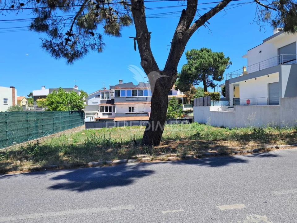Terreno para Venda em Charneca de Caparica e Sobreda Foto 3