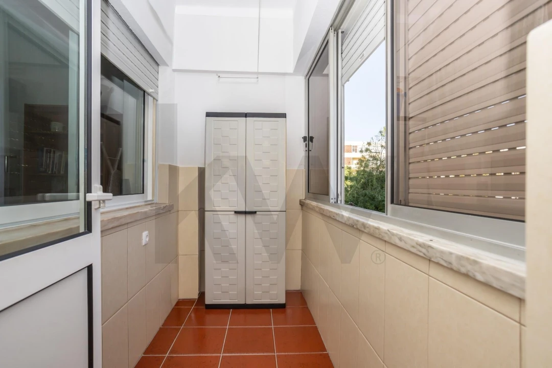 Apartamento T3 para Venda em Almada, Cova da Piedade, Pragal e Cacilhas Foto 24