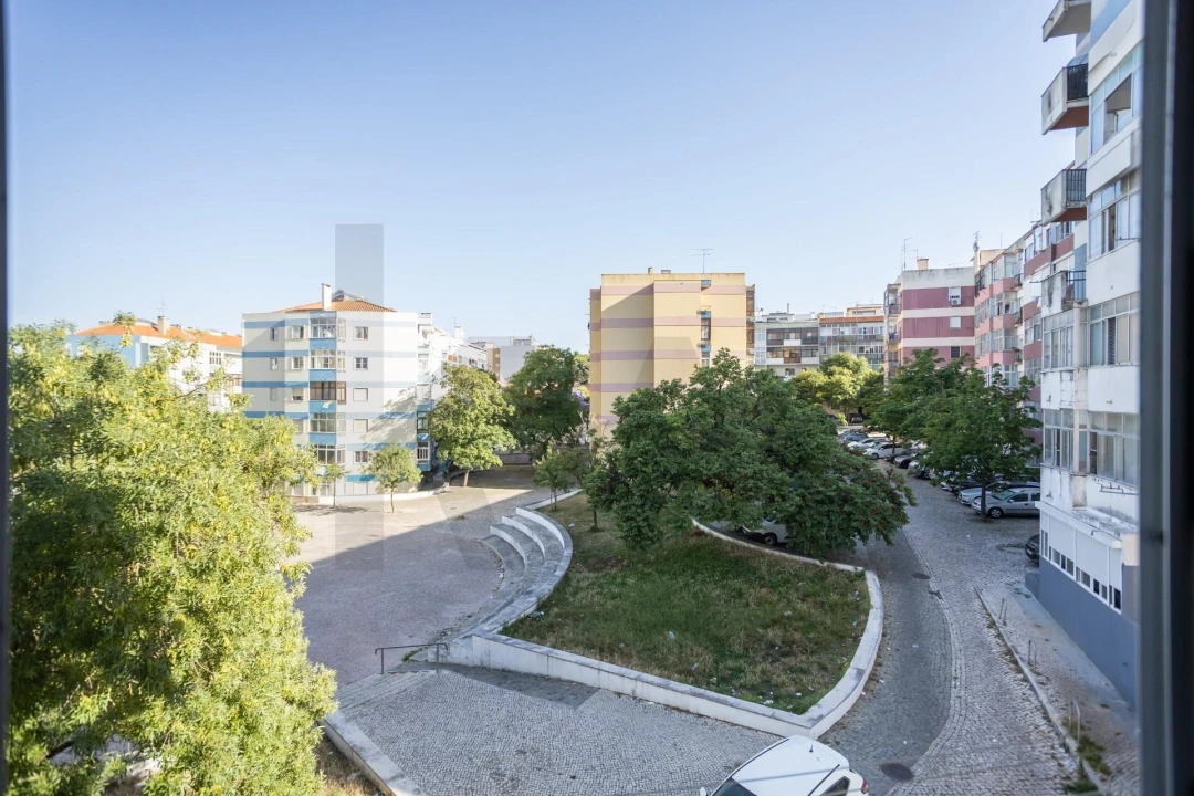 Apartamento T3 para Venda em Almada, Cova da Piedade, Pragal e Cacilhas Foto 22