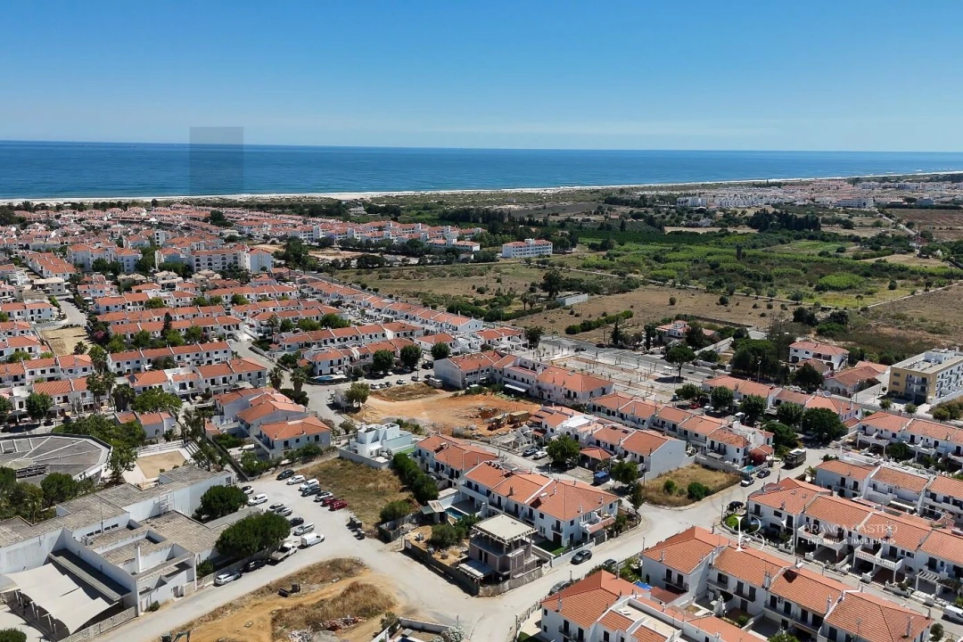 Moradia T3 para Venda em Altura Foto 23